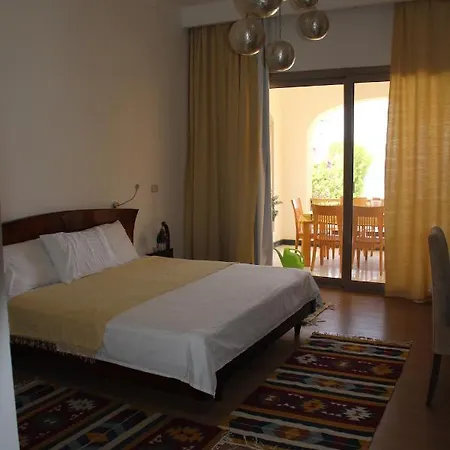 Villa Lotus